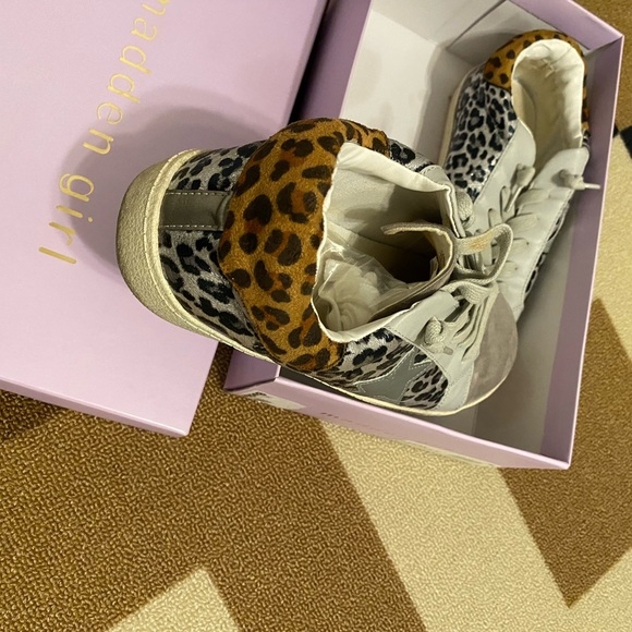 Size 10 Larry. Madden Girl - Picture 4 of 4